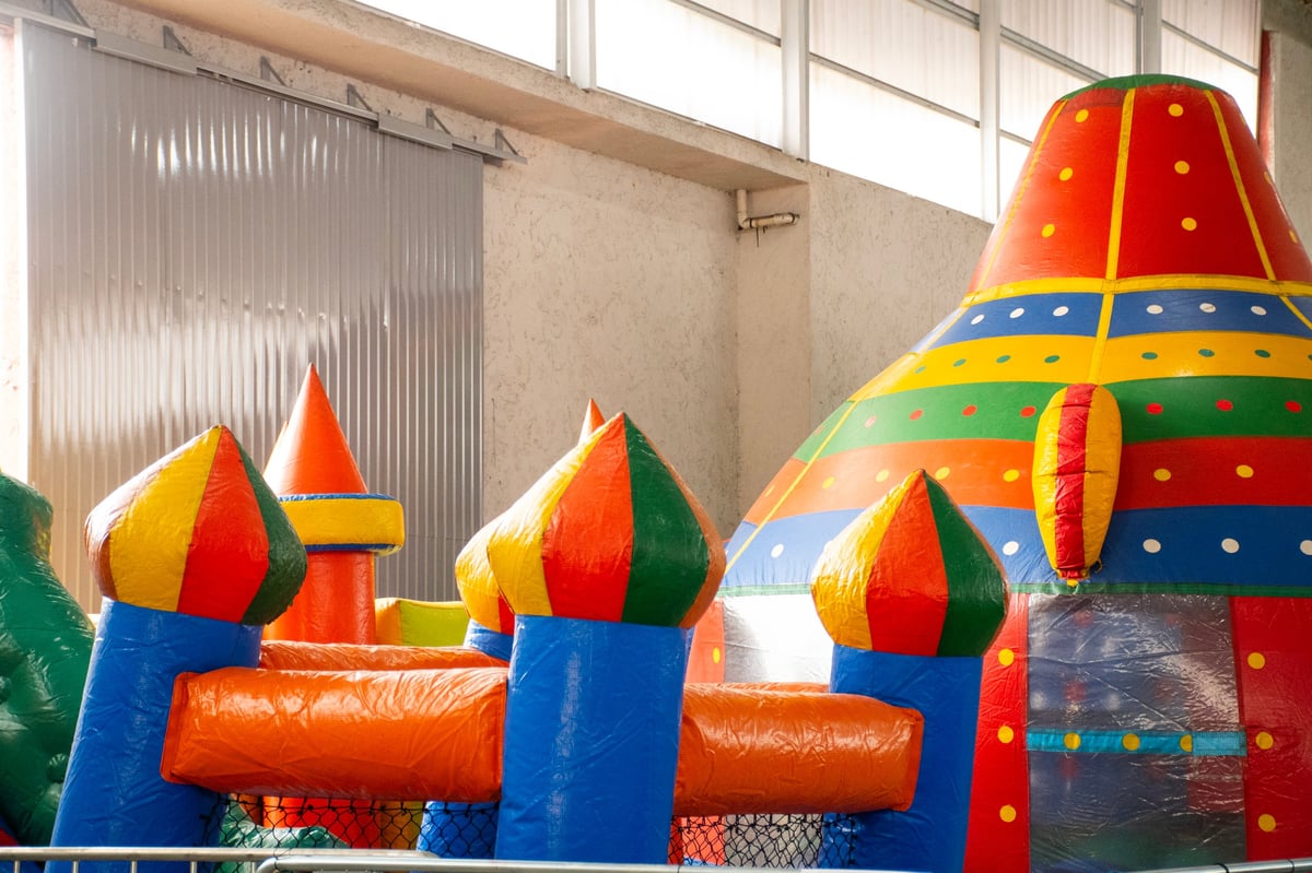 Brincolín inflable combo con resbaladilla