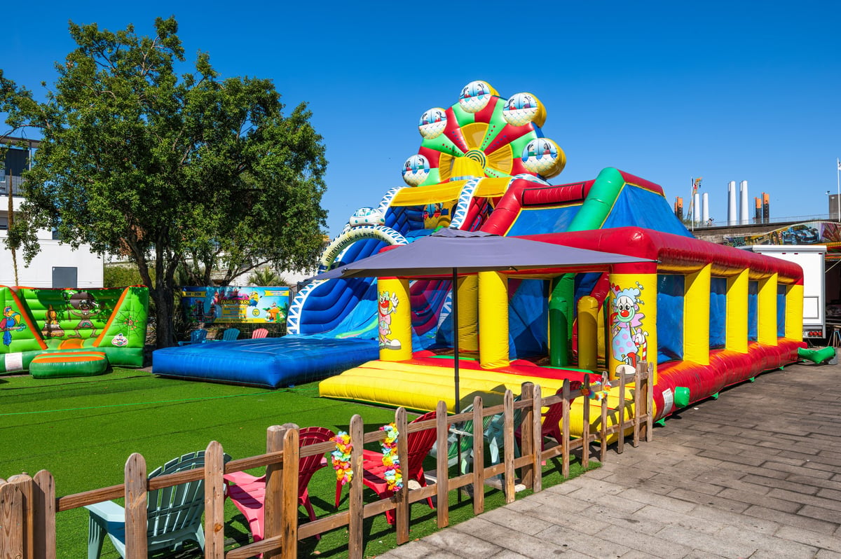 Parque inflable infantil completo