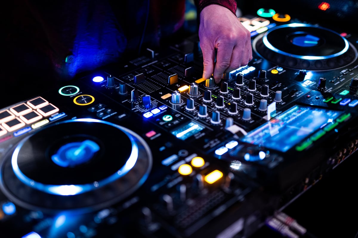 DJ LUZ Y SONIDO Paq Platino
